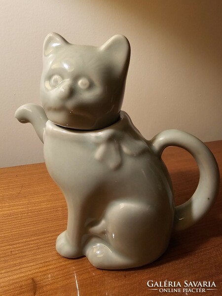 Chinese tea pot (cat, kitten)