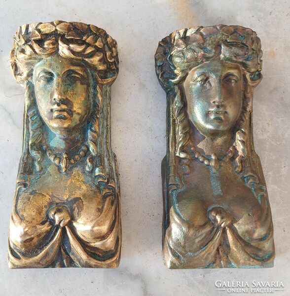 Pair of bronze statues, wall decoration, furniture in veret empire style