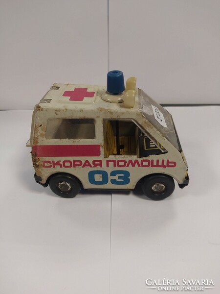 Retro plate ambulance