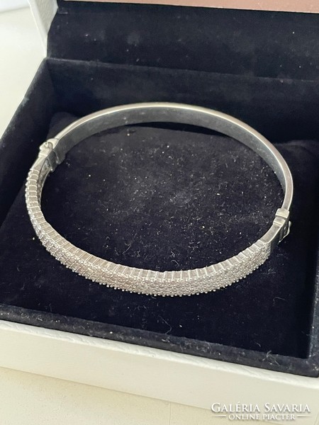 Solid silver bracelet with lots of zirconia stones