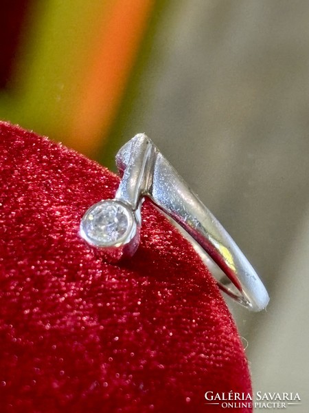 Special silver ring with zirconia stone