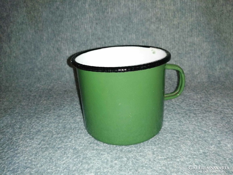 Retro green metal mug (a4)
