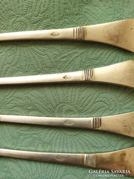 Alpaca cutlery with mixed markings