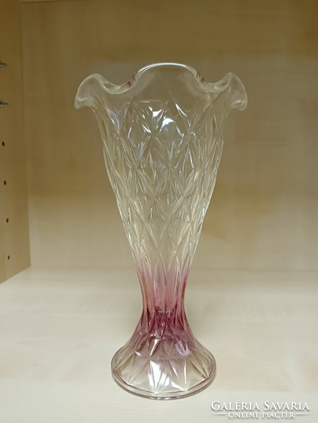 Fodros szájú rózsaszín színátmenetes üveg váza