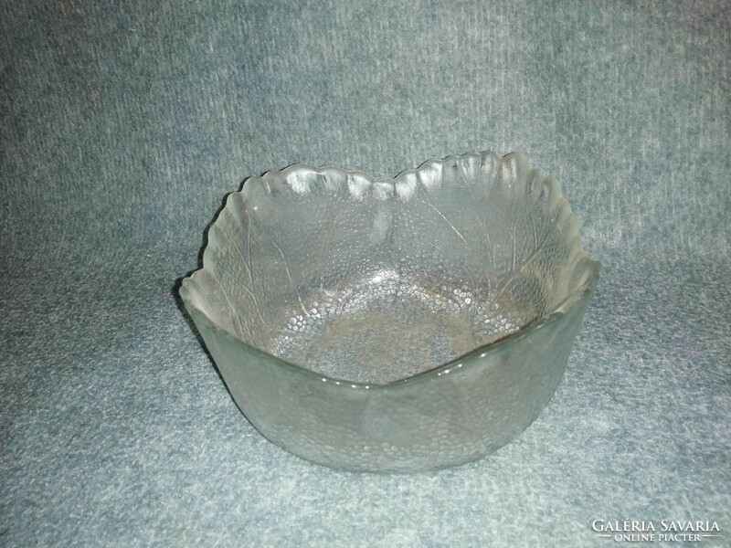 Glass serving bowl, table center (a4)