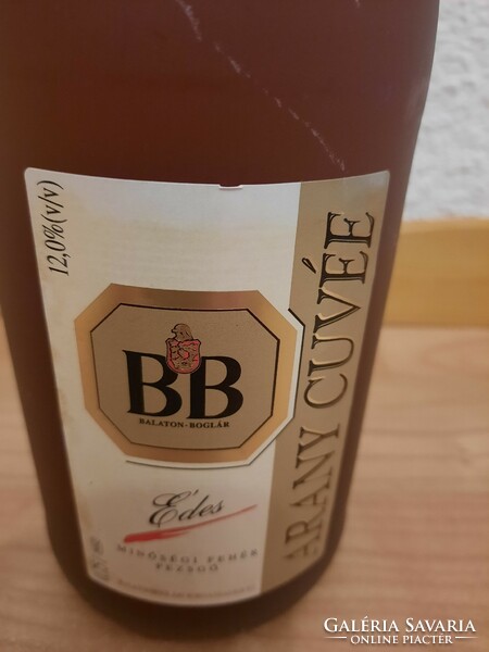 BB Arany Cuvée, minőségi fehér édes pezsgő, retro