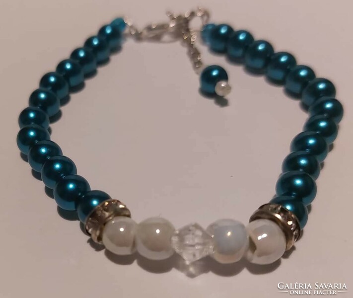 Metallic blue and white pearl women's bracelet