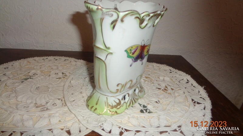 Herend oval vase, with Victorian decor, 12 cm,