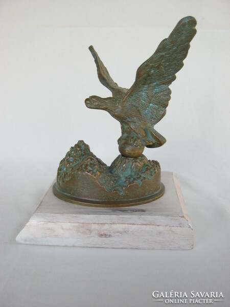 Bronze or copper eagle turul bird statue weighs 2.1 kg