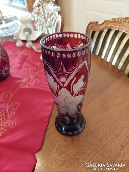 Bordó csiszolt kristály üveg váza