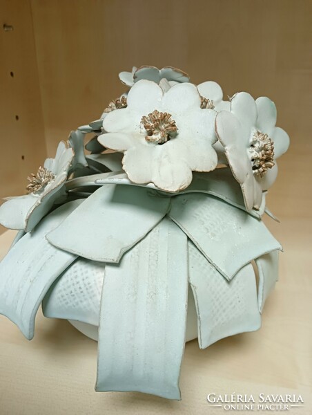 Ceramic flower bouquet by éva Kovács