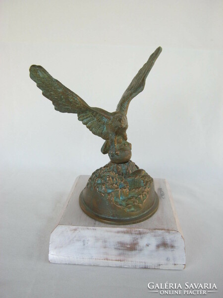 Bronze or copper eagle turul bird statue weighs 2.1 kg