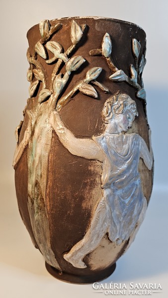 A special, rare vase by Mária H. Rahmer