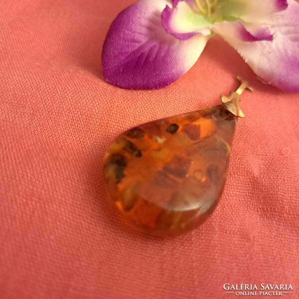 Amber pendant 5 cm