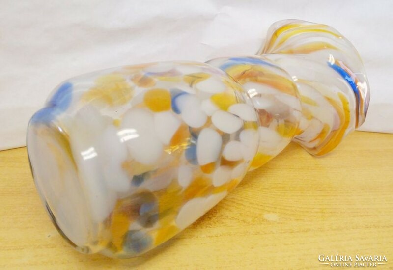 Murano splatter art glass vase with frilled mouth, 1930-1940s, a rarity for your display case