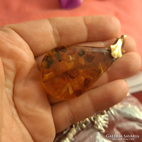 Amber pendant 5 cm