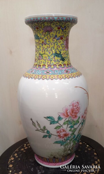 Pair of Chinese porcelain vases