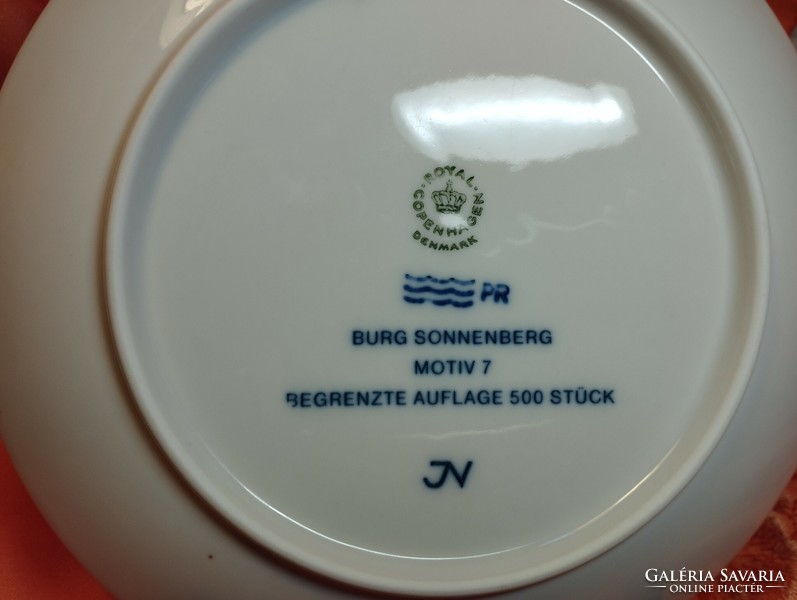 Royal Copenhagen porcelain decorative plate