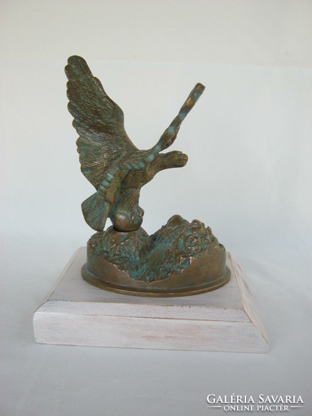 Bronze or copper eagle turul bird statue weighs 2.1 kg