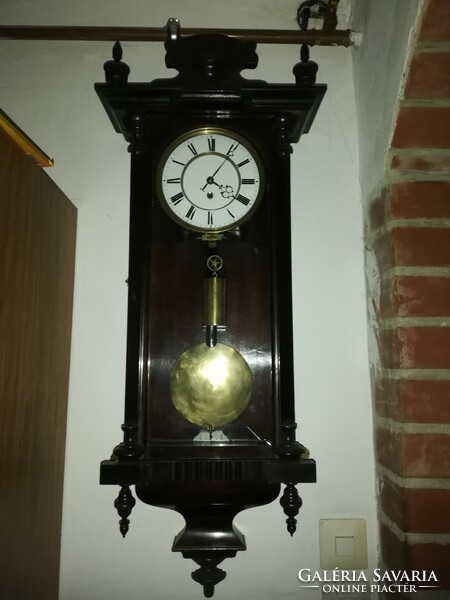 Bieder wall clock with short pendulum