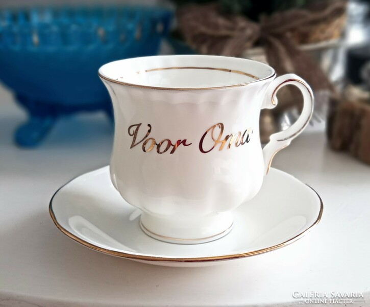 Royal English porcelain teacup snow-white duchess base