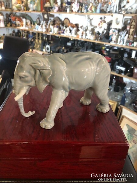 Porcelain elephant figurine, German, marked, 18 cm old.