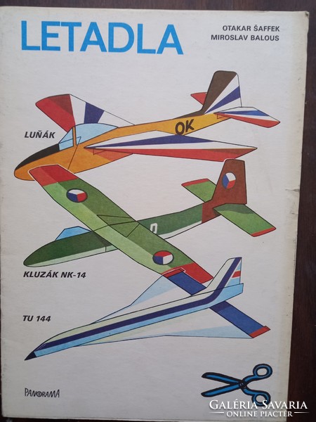 Letadla vintage cseh kivágható papír repülő modellek 3 db