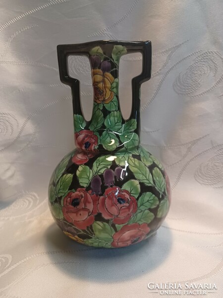 Festett- mázas fajansz váza