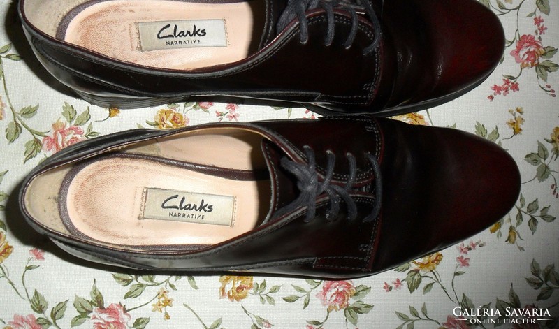 Clarks Narrative, fűzős női lakkbőr  "Oxford" cipő 37-es.