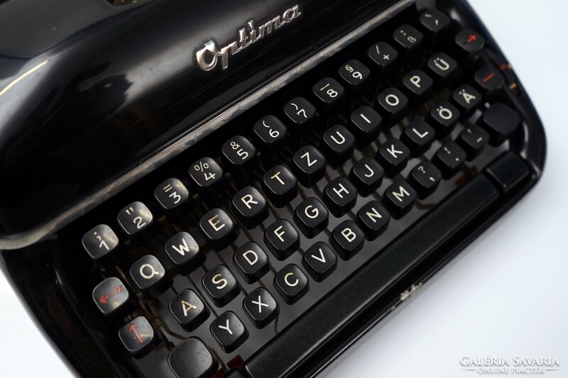 Mid century optima elite 3 typewriter / old / retro / metal / black