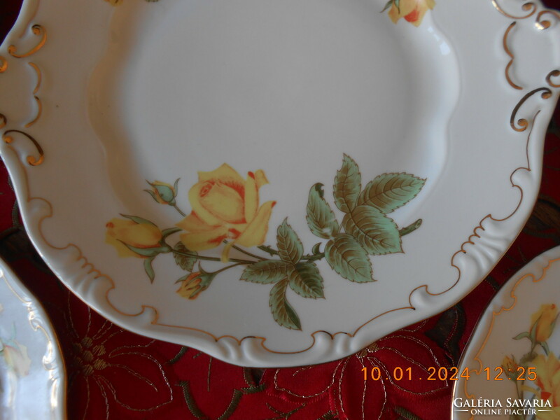 Zsolnay yellow rose cake set