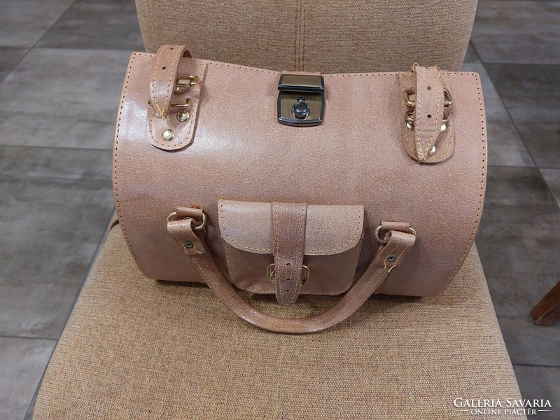 (K) beautiful unique women's leather bag