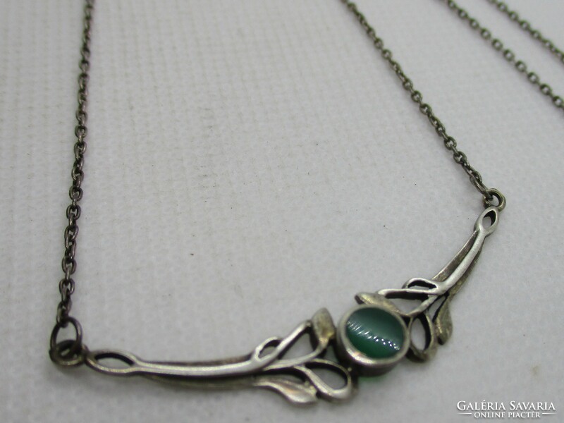 Beautiful old silver necklace with jade stones / necklaces