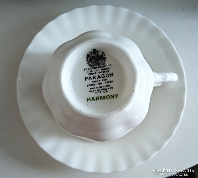 Paragon angol porcelán hosszúkávés csésze hófehér Royal Albert alj