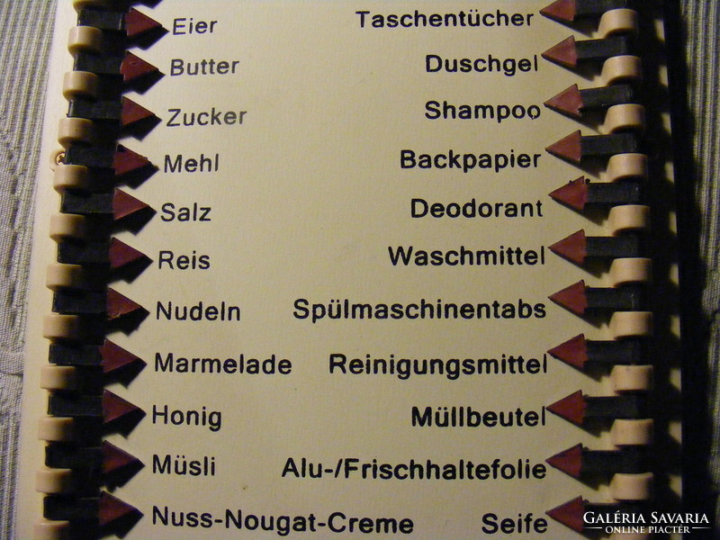 Fali bevásárlólista tábla jelölő tüskékkel  német nyelven - Einkaufsliste