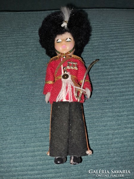 English royal bodyguard doll 22 cm.