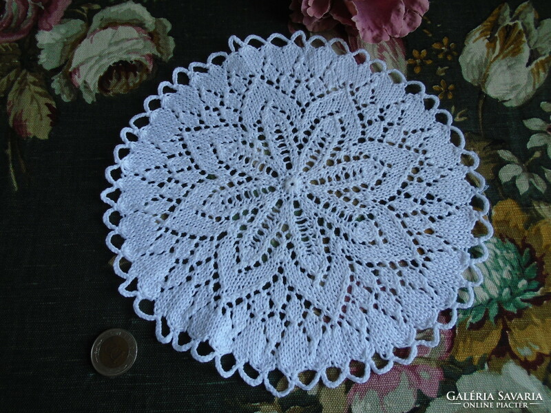 23 cm diam. Decorative knitted tablecloth, coaster, decoration.