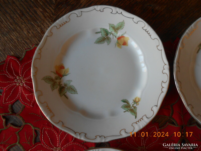 Zsolnay yellow rose pattern cookie plate i