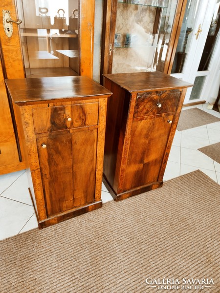 Original, early, thick walnut svartnis biedermeier nightstand / small chest of drawers pair from around 1850