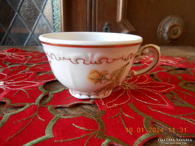 Zsolnay porcelán, sárga rózsa mintás kávés csésze