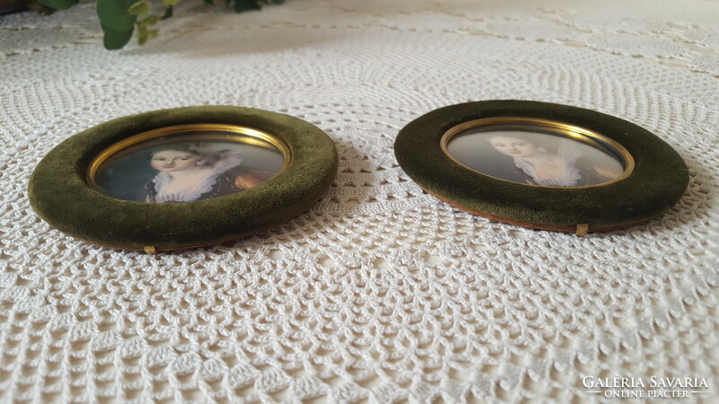 2 velvet miniature picture frames.