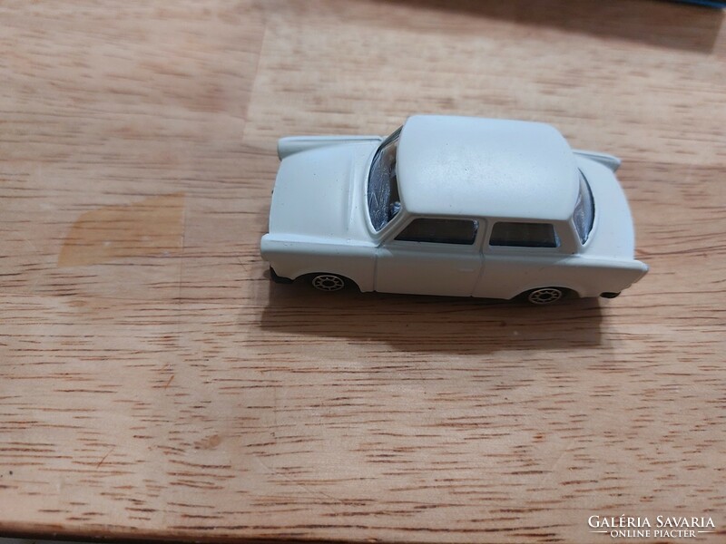 (K) Maisto Trabant modell 1:64