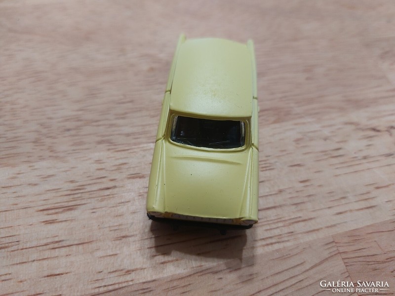 (K) Maisto Trabant modell 1:64