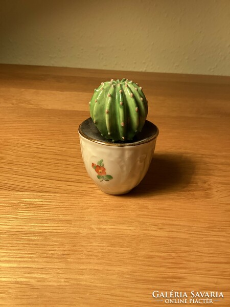 Ritka herendi porcelán kaktusz.