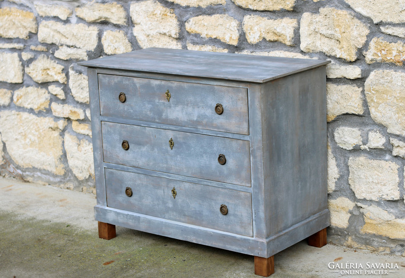 Antique unique renovated sublot chest of drawers