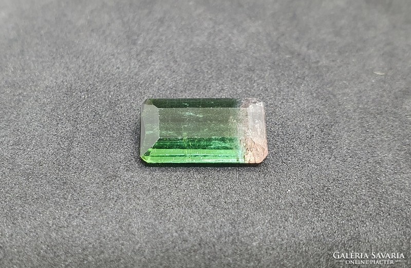 Brazilian melon tourmaline 5.77 Carats. With certification.