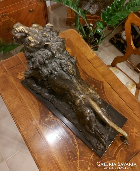 Antique huge fabulous bronze lion statue!