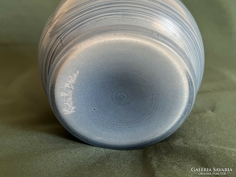 Kék hullámos mintájú üveg váza Kosta Boda jelzéssel (U0008)