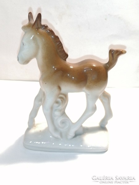 Foreign porcelain foal, horse (1115)