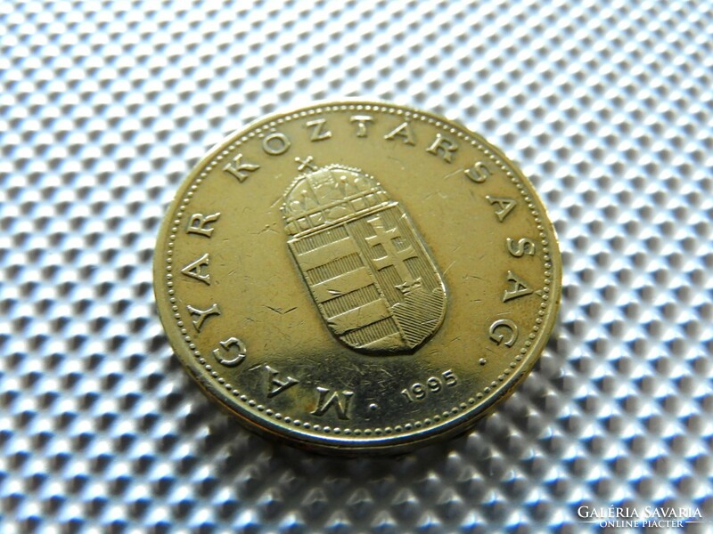 1995 100 Ft forint KAPSZULÁBAN (22JHD22)
